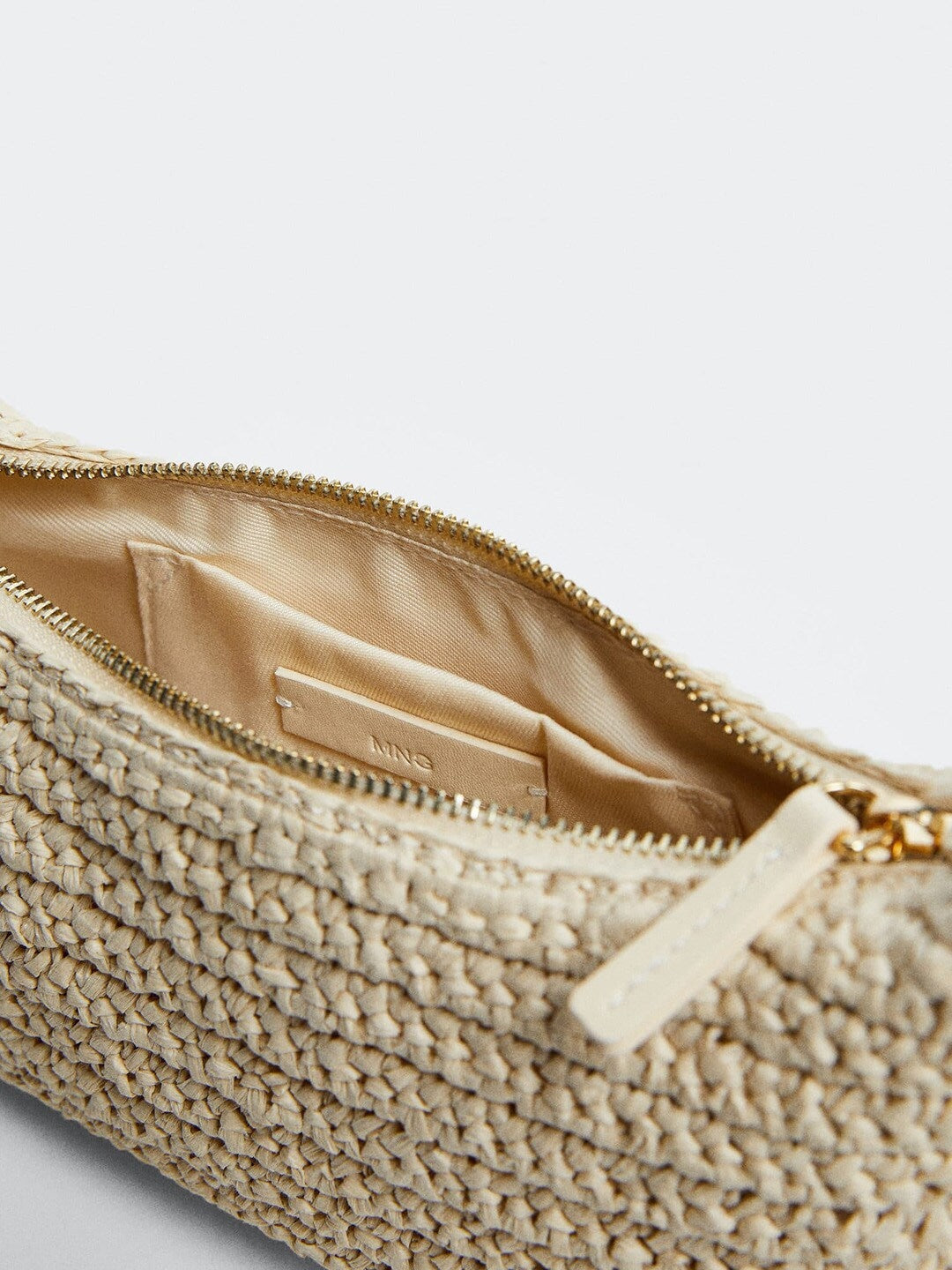 79cb905f-5e29-47bf-937c-7566442162031668427395109-MANGO-Beige-Basket-Woven-Design-Structured-Baguette-Shoulder-5