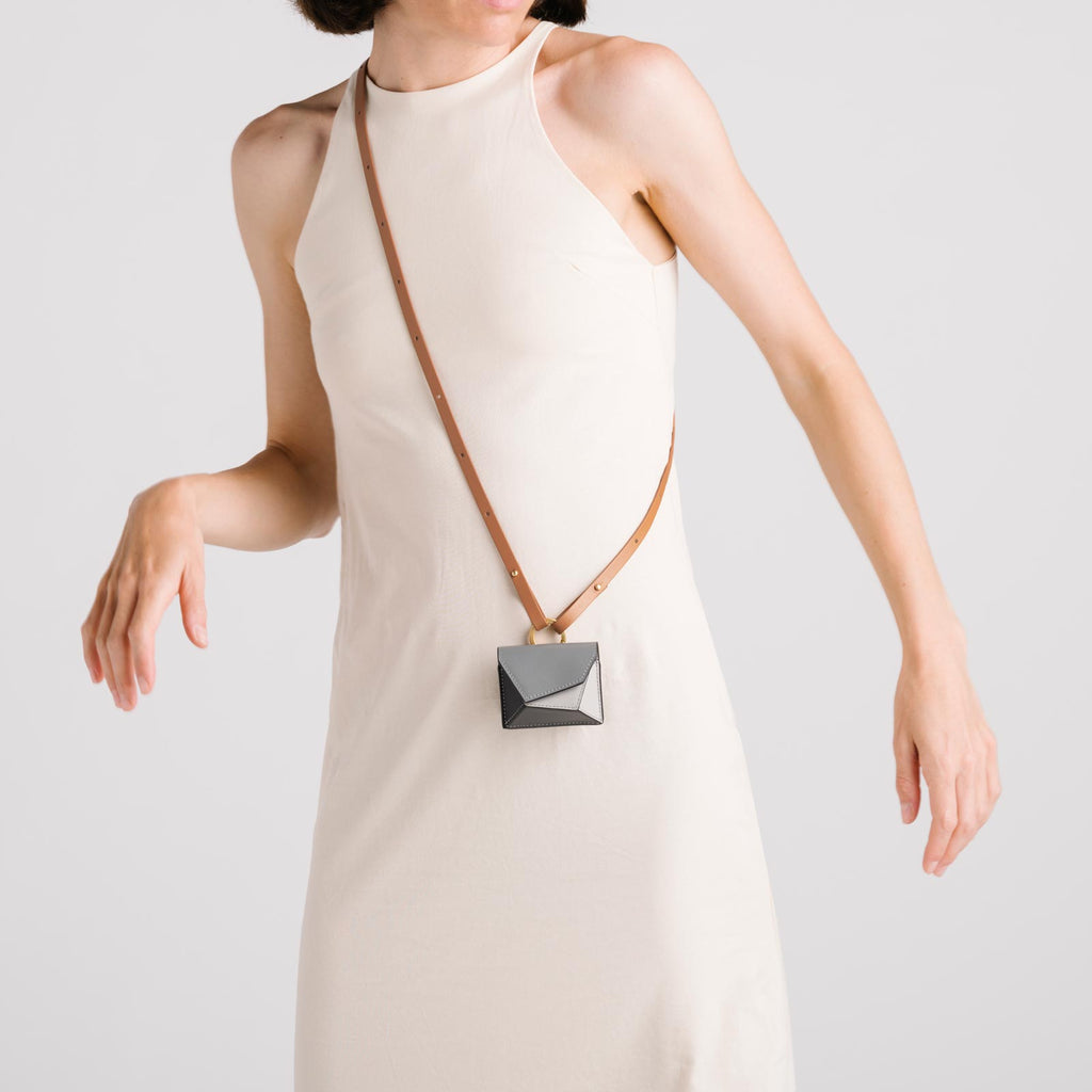 Naomi AirPods Case Mlouye Black & Gray